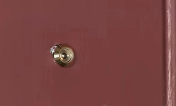 Guidelines for How to Clean a Peephole