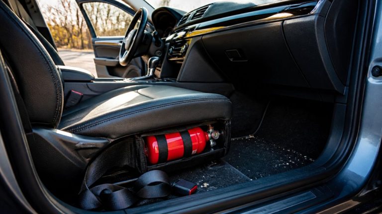 storing extinguisher in car
