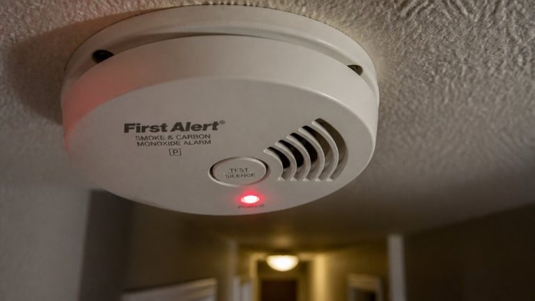 first alert blinking red
