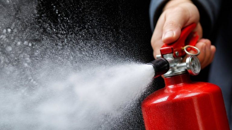 pressurized firefighting chemical spray